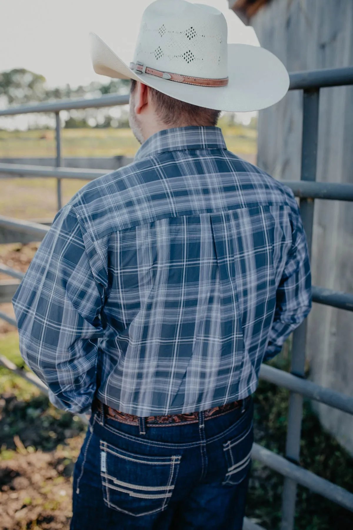 'Cody' CINCH Men's Deep Blue Plaid Button Up (S-XXL)