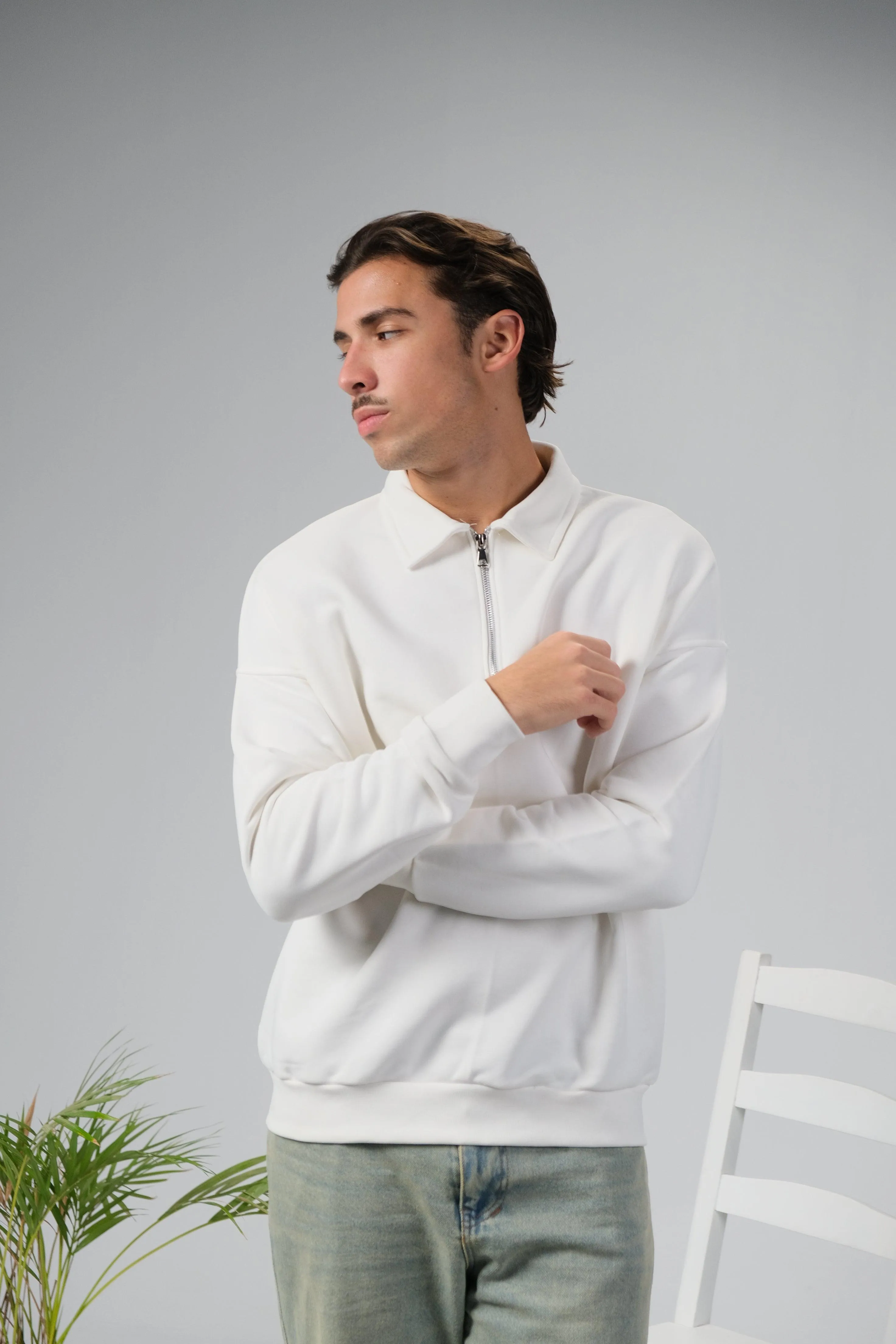 COLLARED SWEATER - WHITE