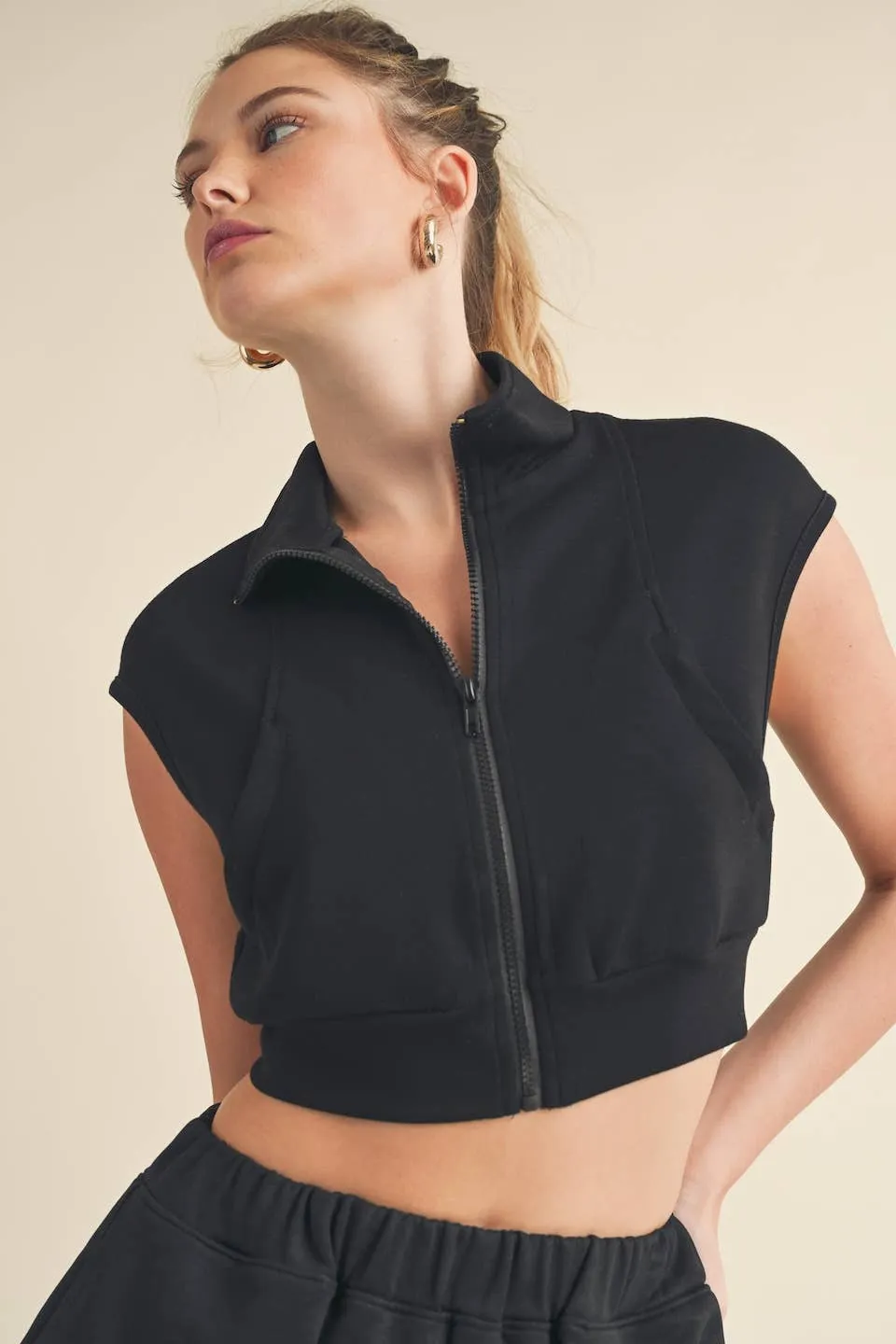 Cropped Scuba Sleeveless Jacket
