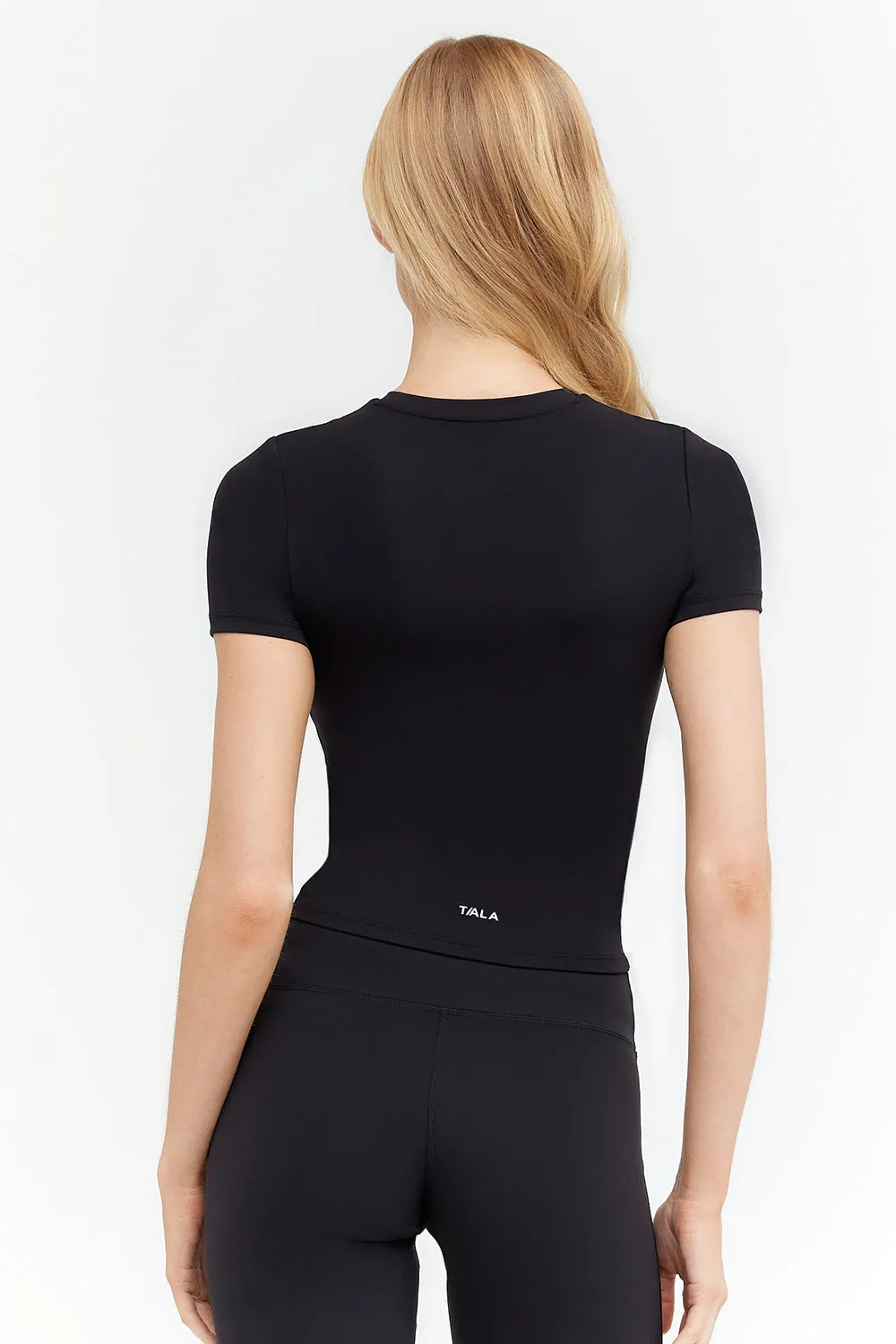DAYFLEX BUILT-IN SUPPORT ESSENTIAL T-SHIRT - SHADOW BLACK