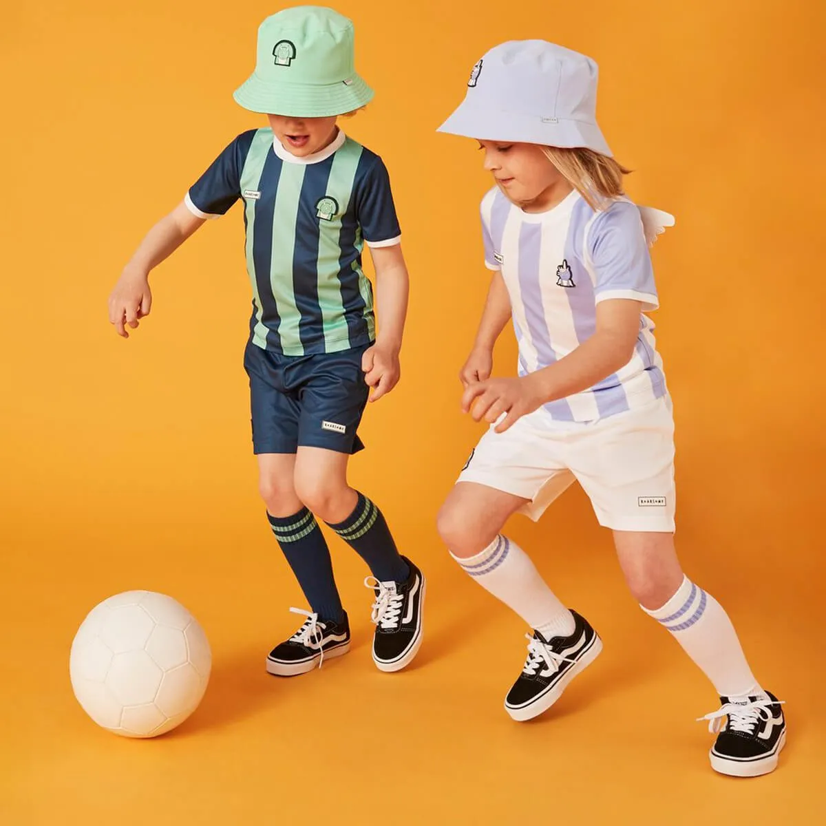 Football Kits - Fußballset 5-teilig aus 100% recycelten Plastikflaschen