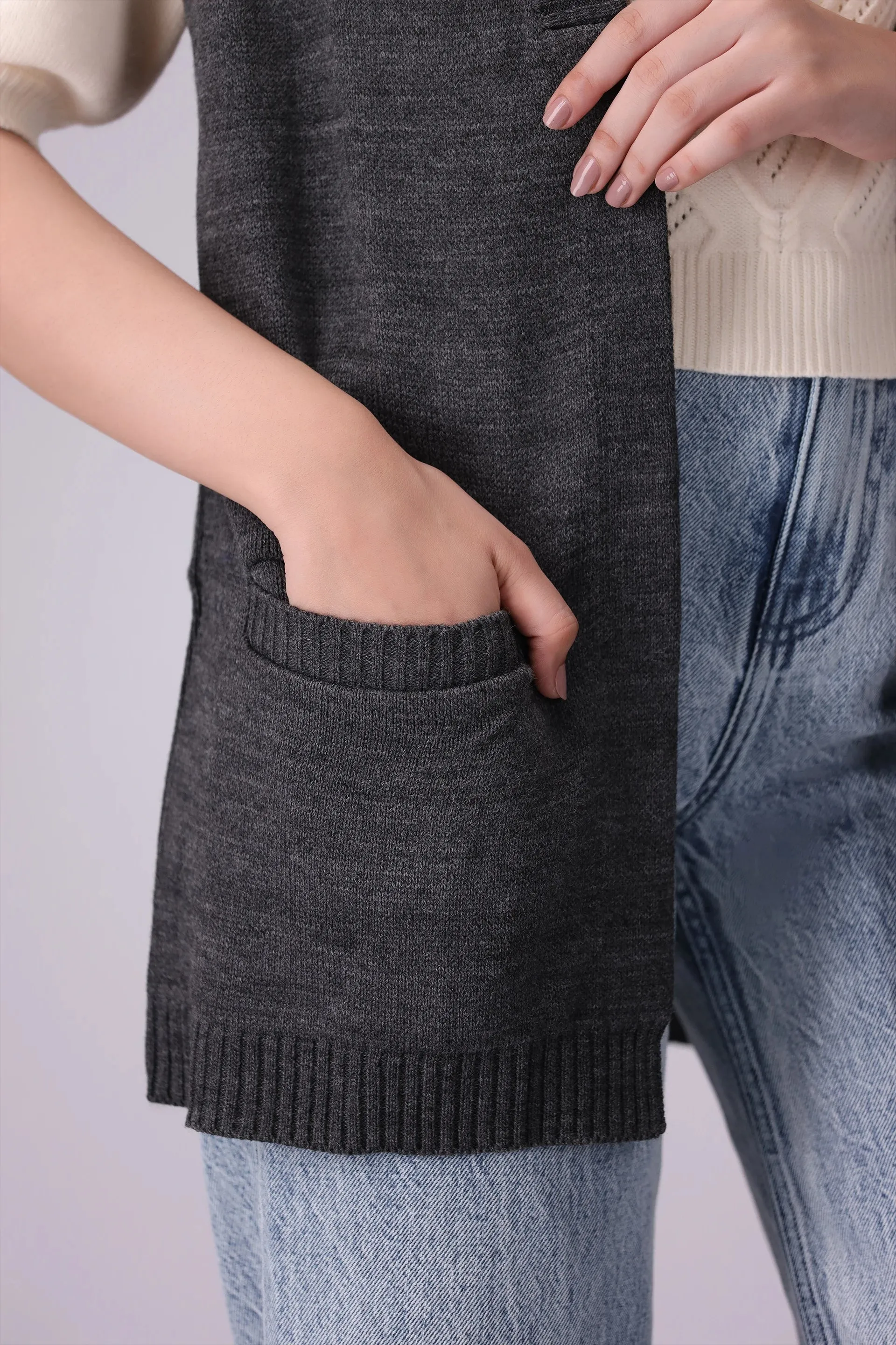 Front Open Sleevelesss Cardigan