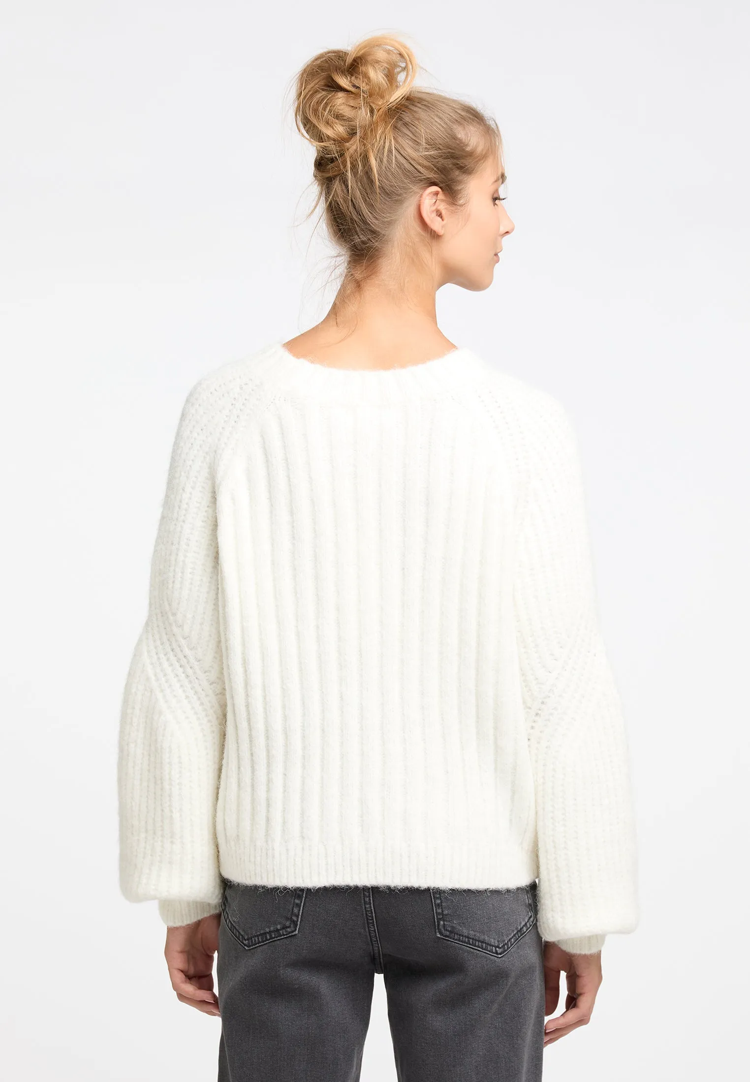 IZIA Women's Knitted Sweater