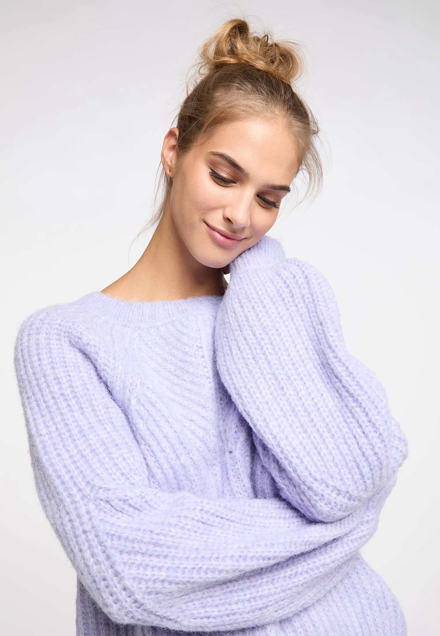 IZIA Women's Knitted Sweater