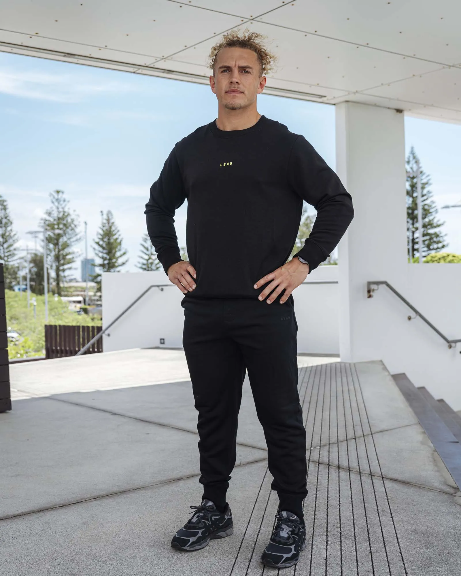 Leg It Sweater - Black-Volt