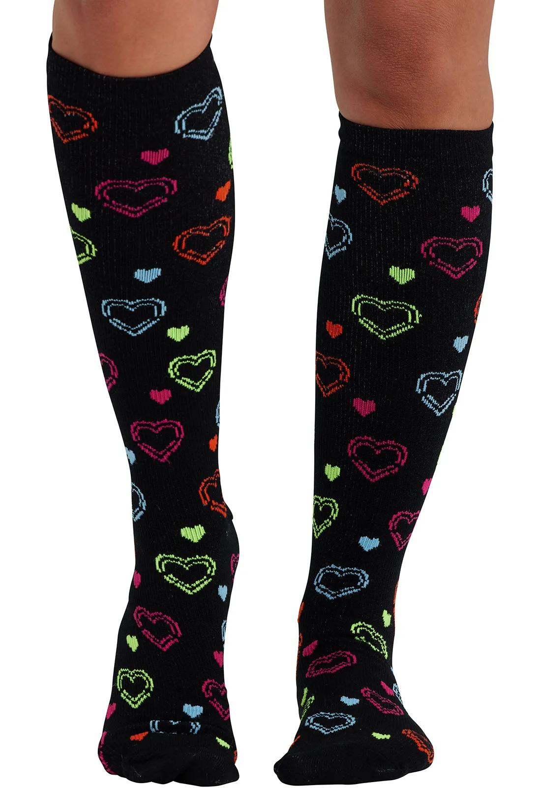 Legwear PRINTSUPPORT Women's 10-15mmHg Compression Socks Hearts On The Line