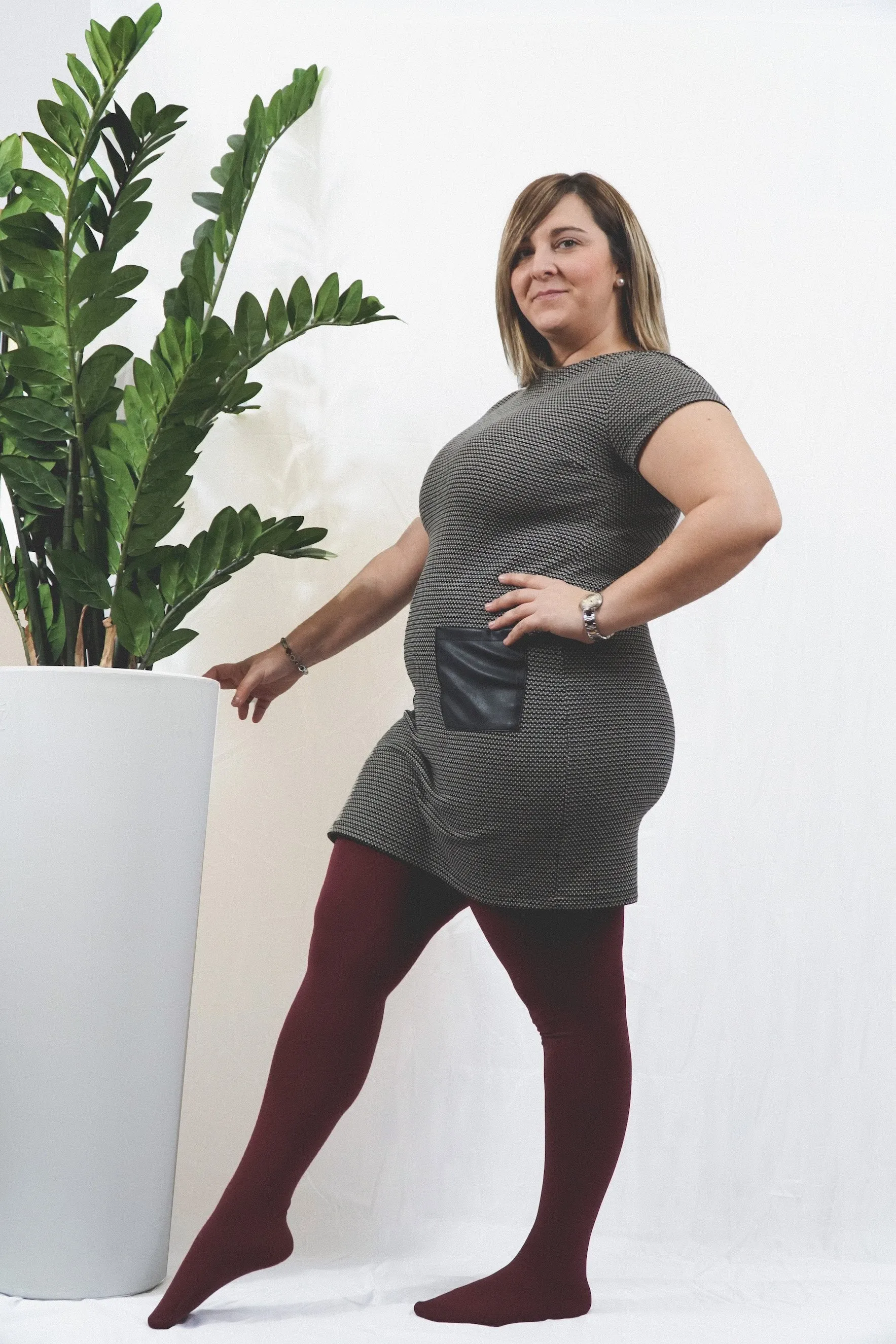 Opaque Tights 80 Denier Finest Claret - ELLE