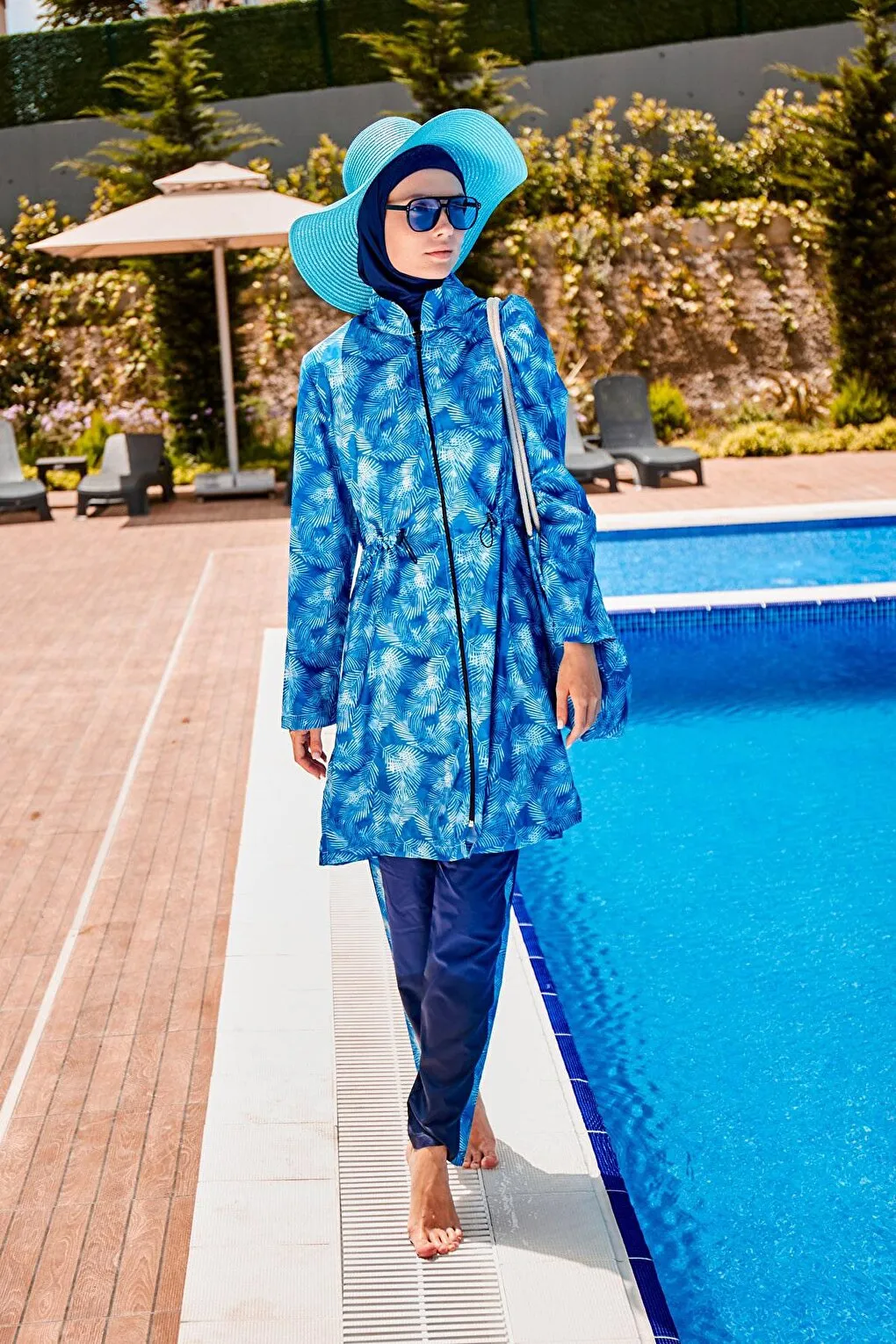 Patterned Fully Covered Hijab Swimsuit R2315