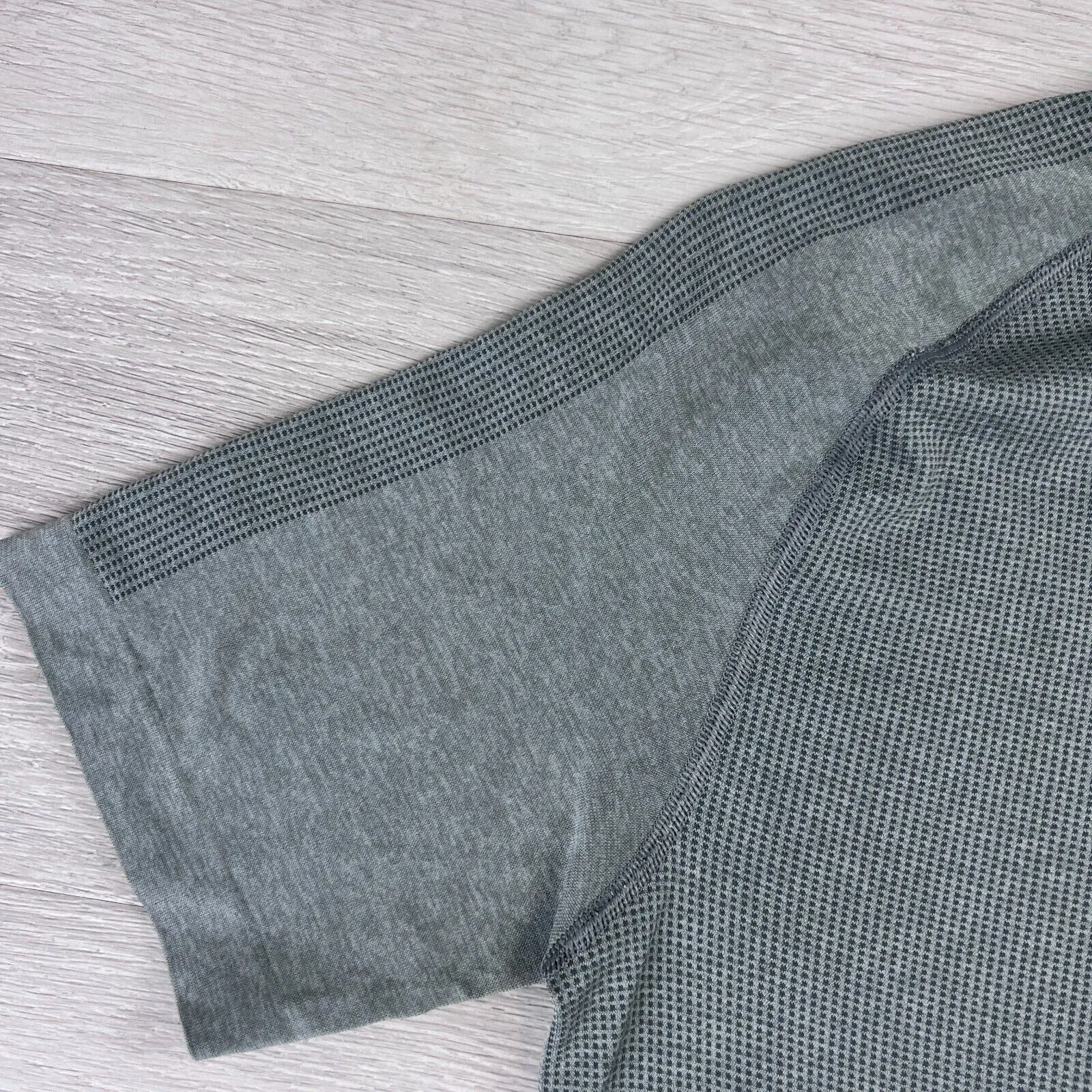 Puma EvoKnit Mens Activewear T-Shirt Size Small