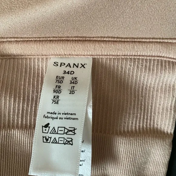 SPANX® Bra-llelujah!® Wireless Bra, Women’s size 34D Lightly Lined, tan color.