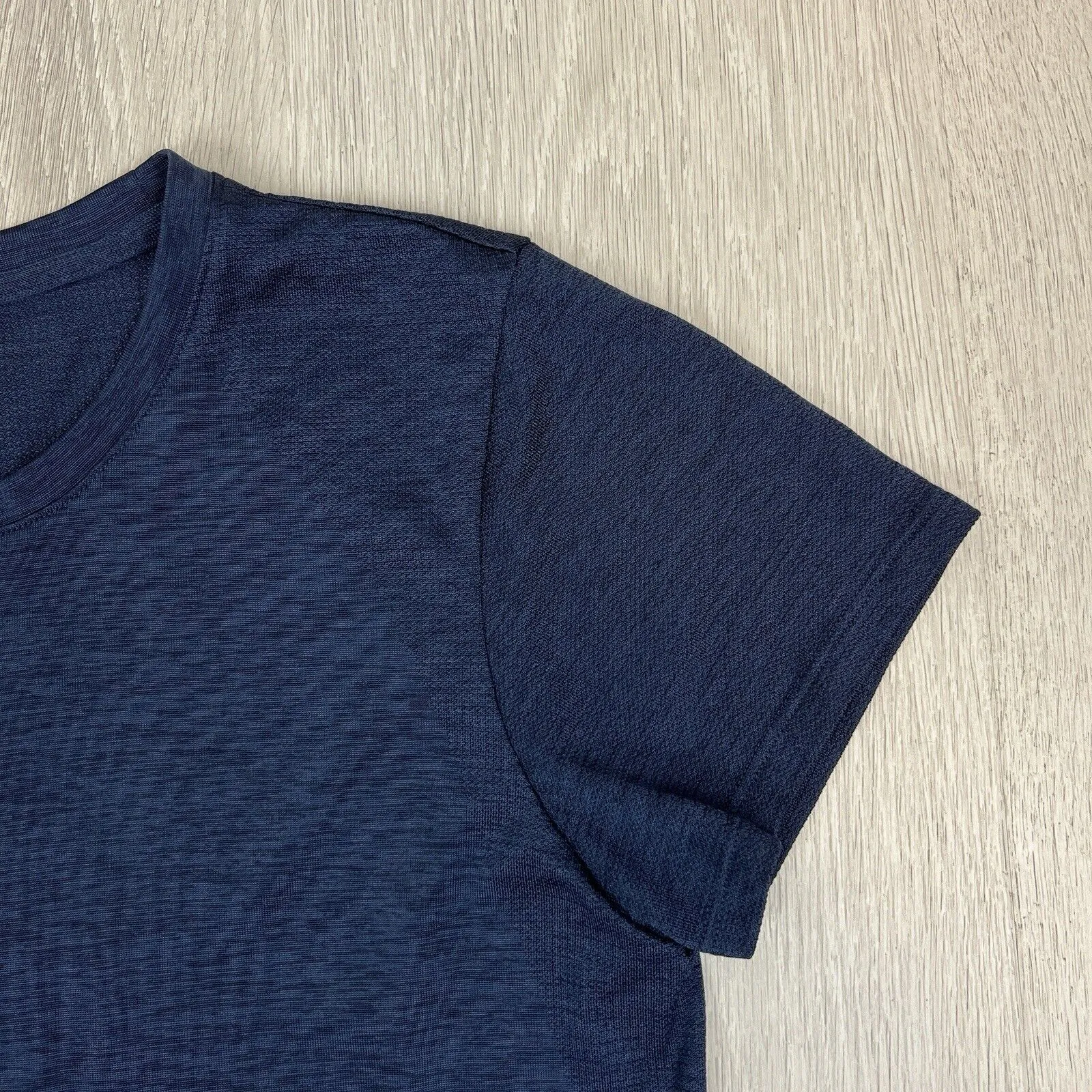Uniqlo Womens Navy Blue Activewear T-Shirt Size Small