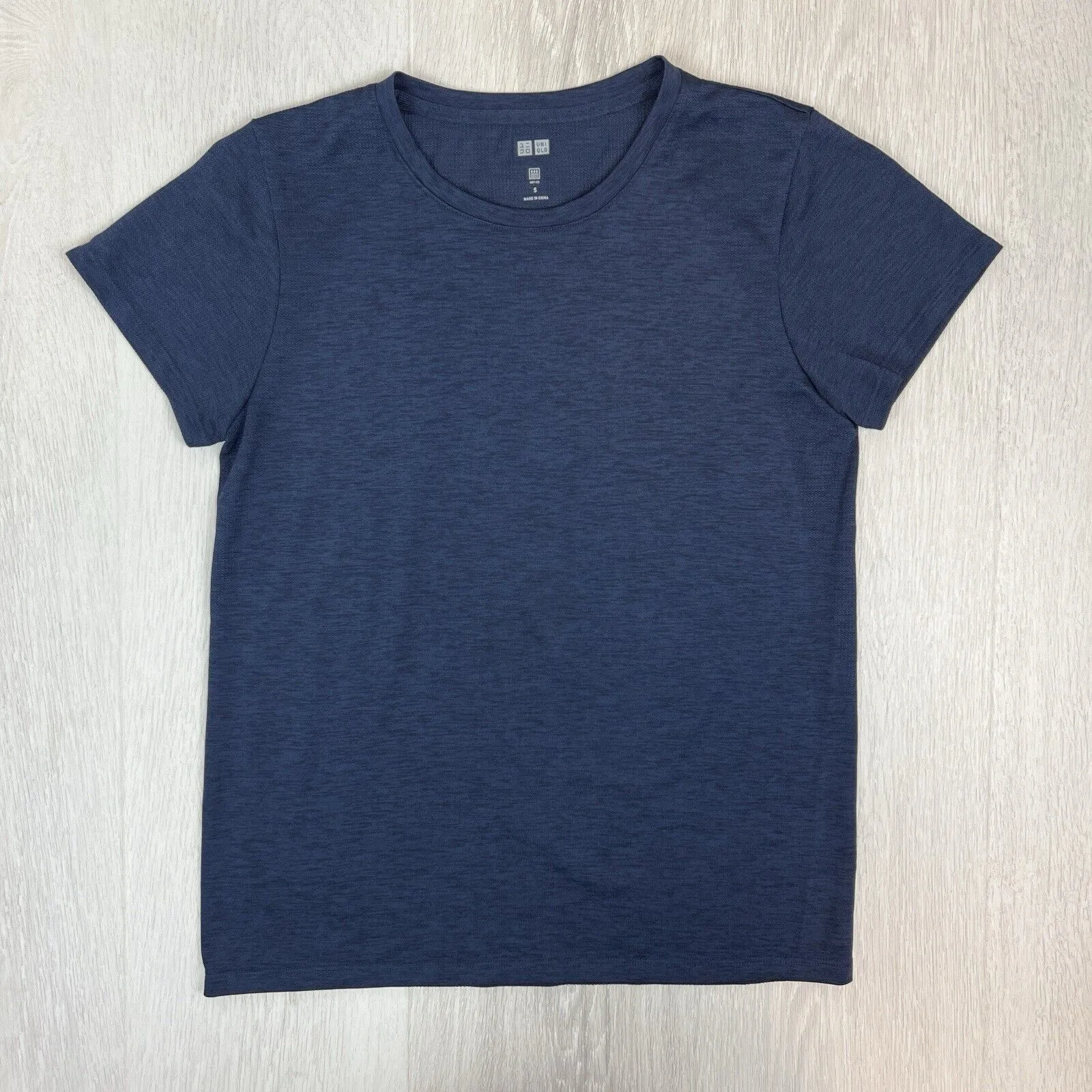 Uniqlo Womens Navy Blue Activewear T-Shirt Size Small