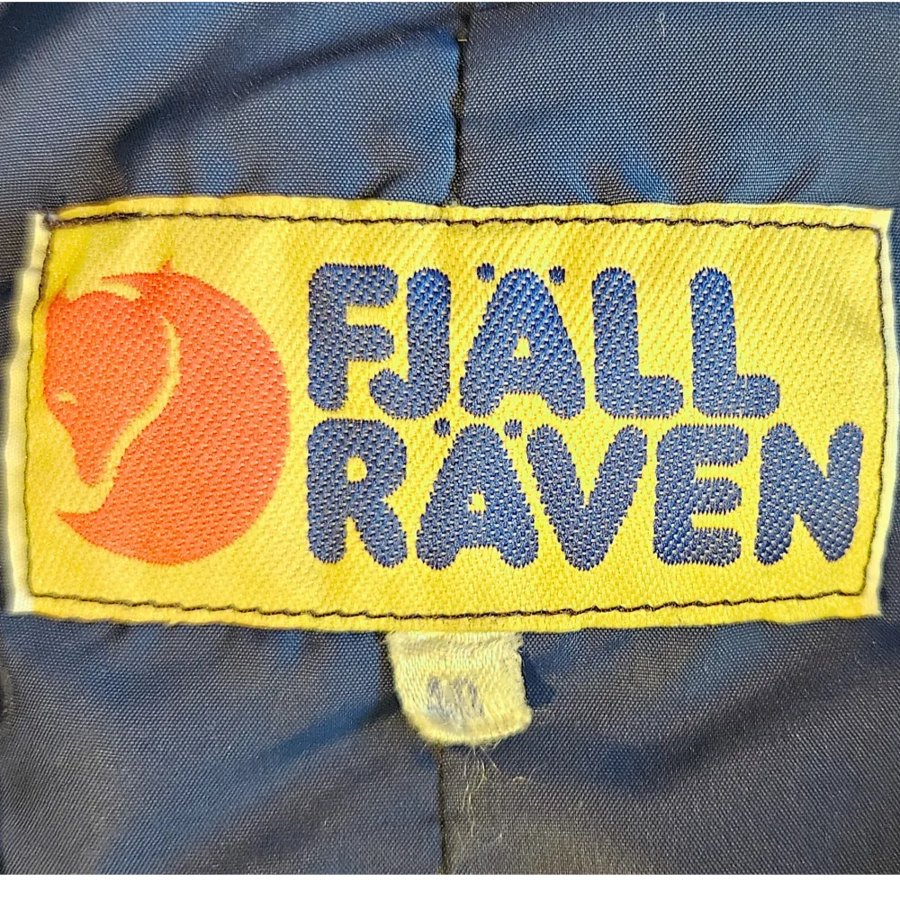 Vintage Sleeveless Puff Jacket - FJÄLL RÄVEN