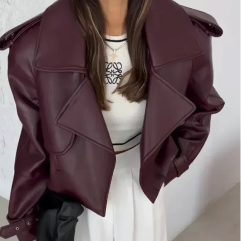 Winta - Chic Cropped Leather Jacket