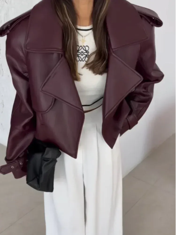 Winta - Chic Cropped Leather Jacket