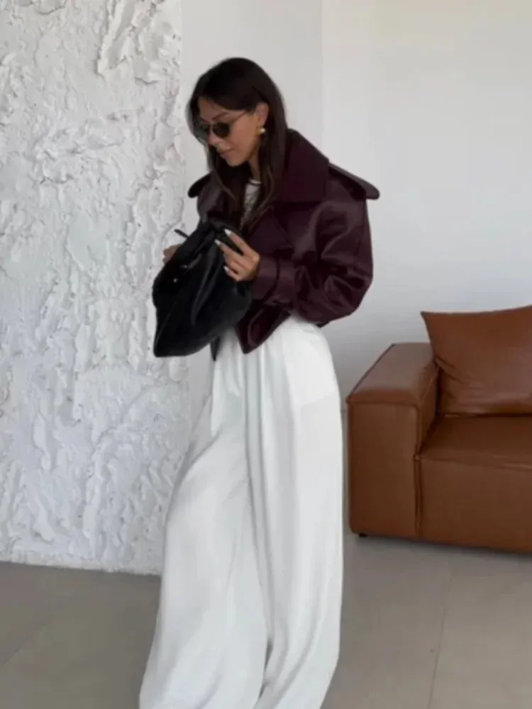 Winta - Chic Cropped Leather Jacket
