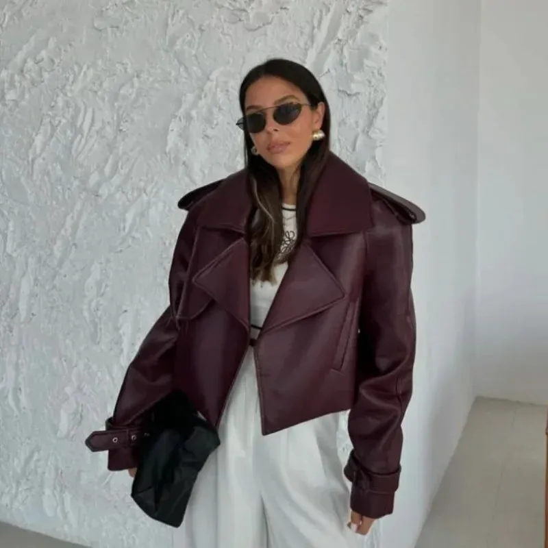Winta - Chic Cropped Leather Jacket