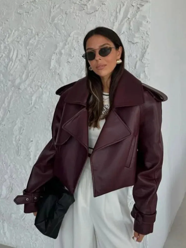 Winta - Chic Cropped Leather Jacket